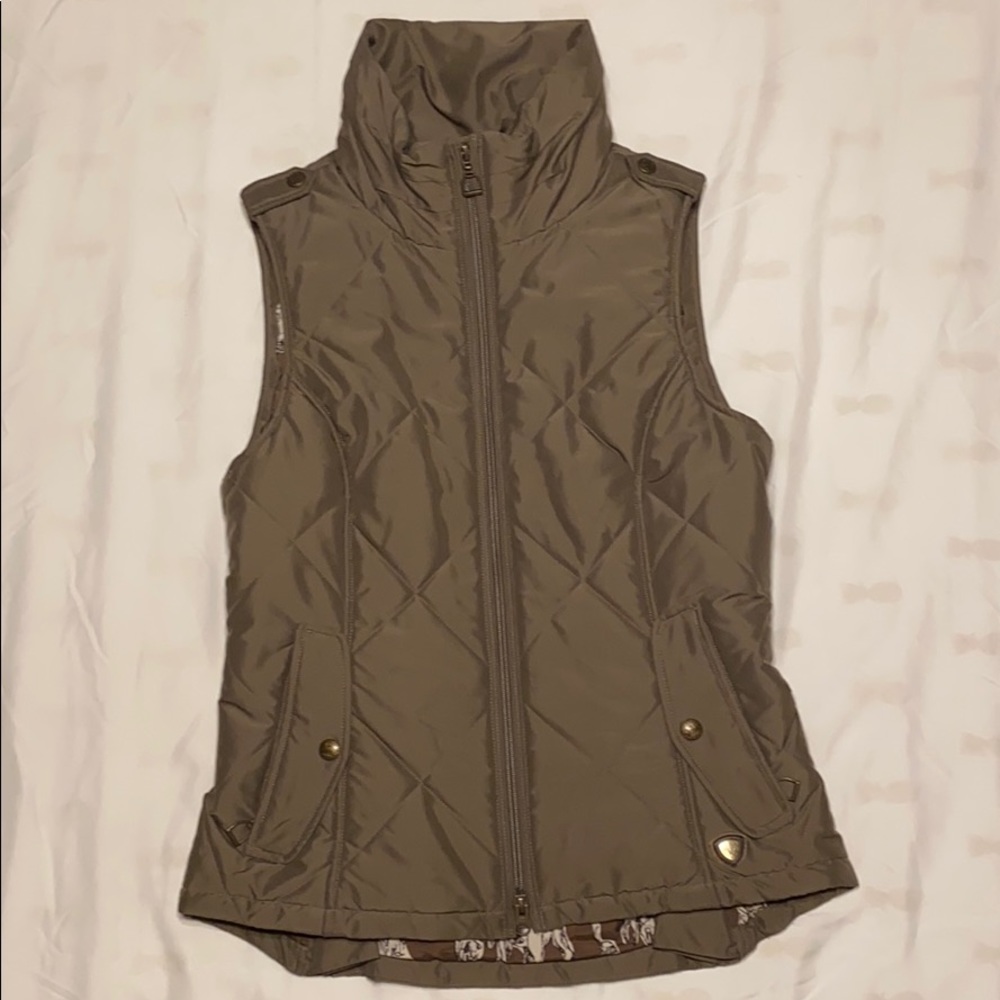Ariat vest